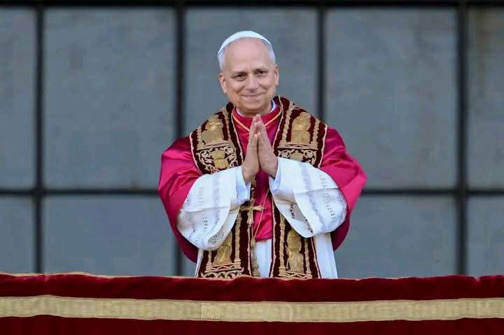 IL S’AGIT DE L’ÉLECTION DU PAPE LÉON XIV, PAR UN JUGE AU KENYA QUI N’EST PAS CATHOLIQUE.